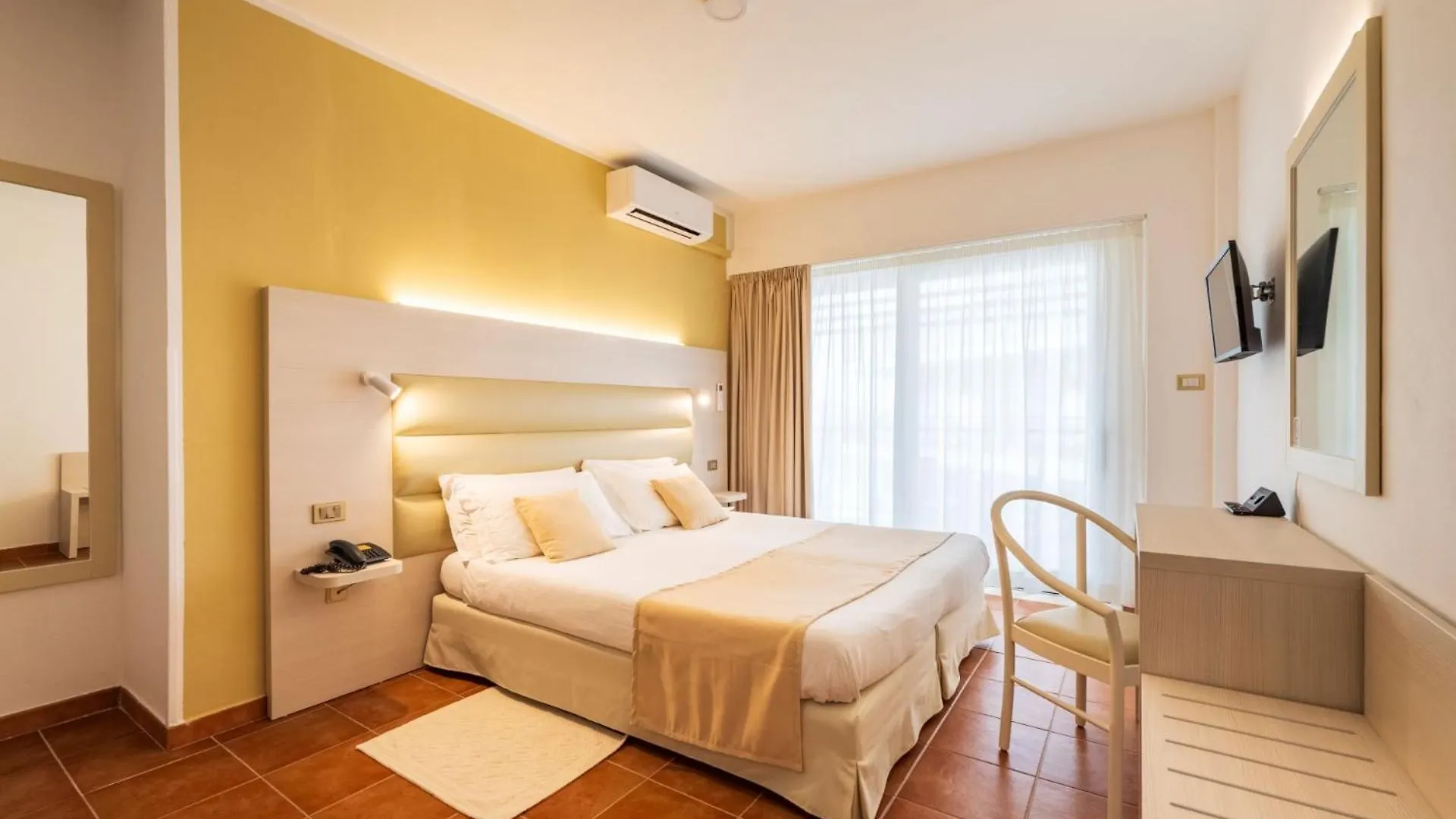 Hotel Florida Alghero 3*,  Italy