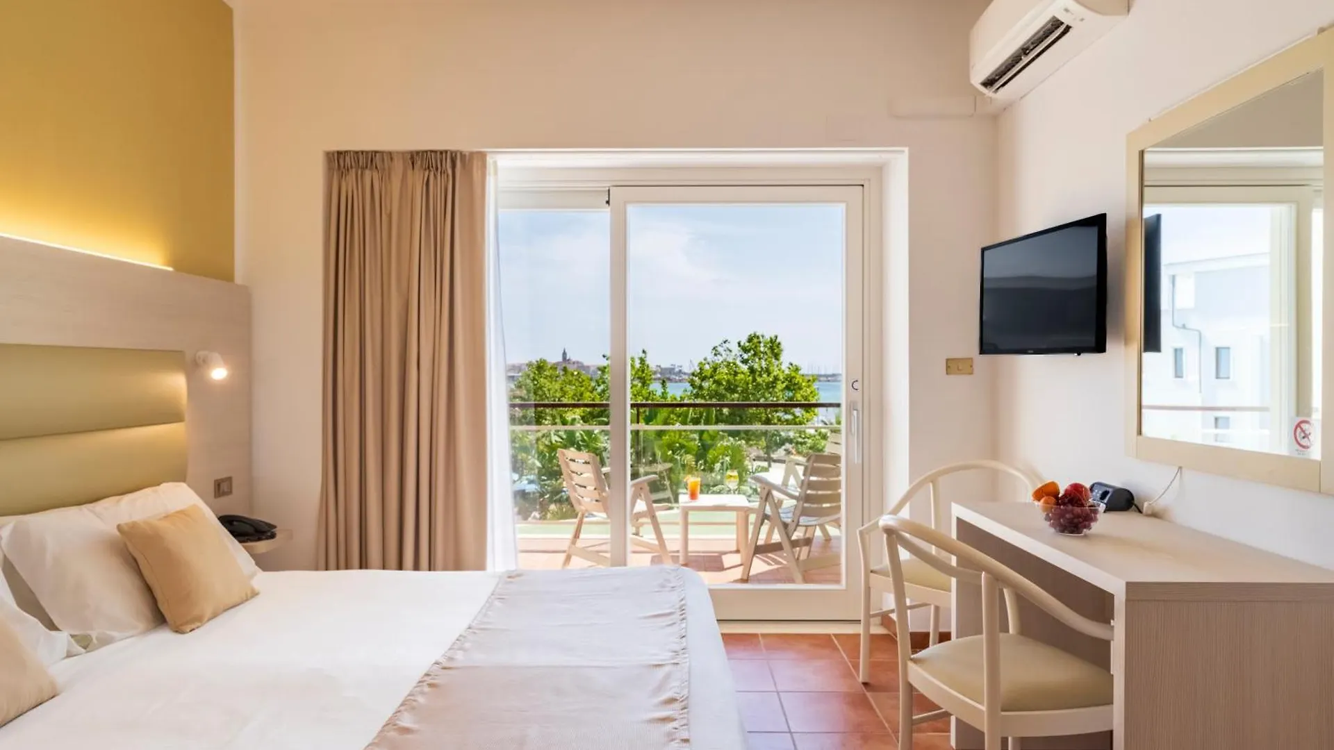 Hotel Florida Alghero 3*,